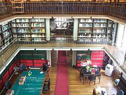 250px-Biblioteca-ex-congreso-nacional-chile